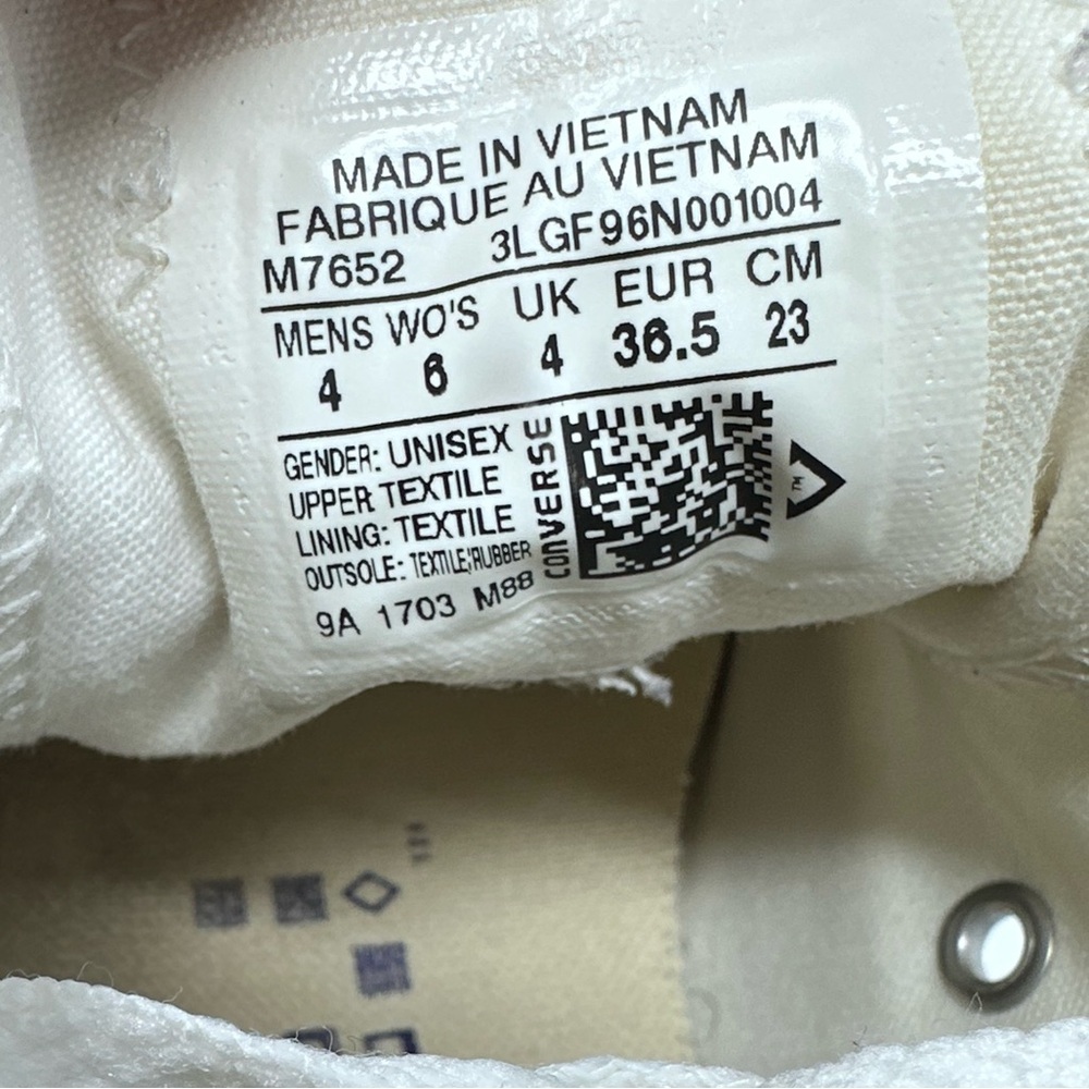 Converse Kids White Sneakers size 4 - Picture 9 of 9